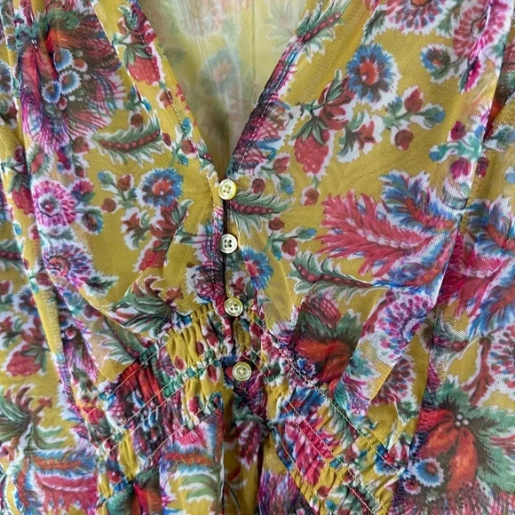 By Anthropologie Gretchen Floral Gold Mesh V-Neck Smocked Blouse Size Small - Picture 9 of 14